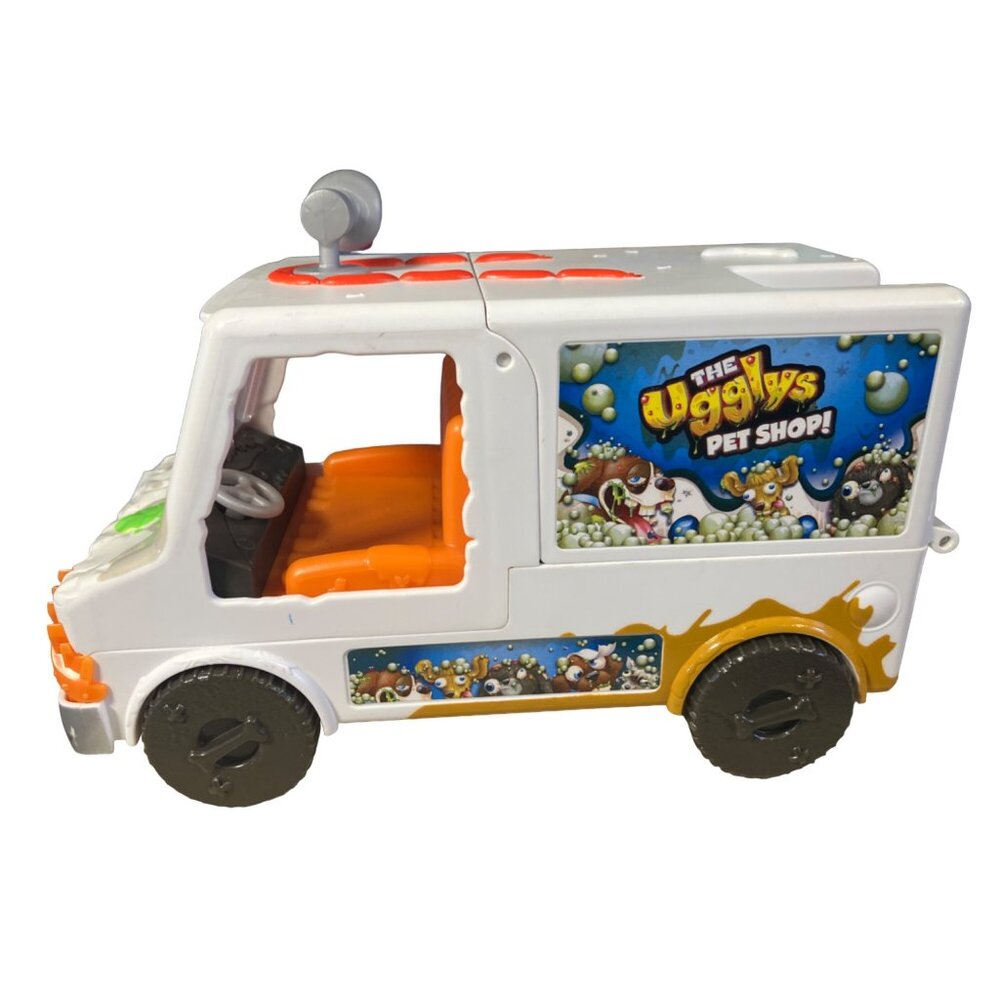 Moose Toys The Ugglys Pet Shop Dirty Dog Van  Battery Operated